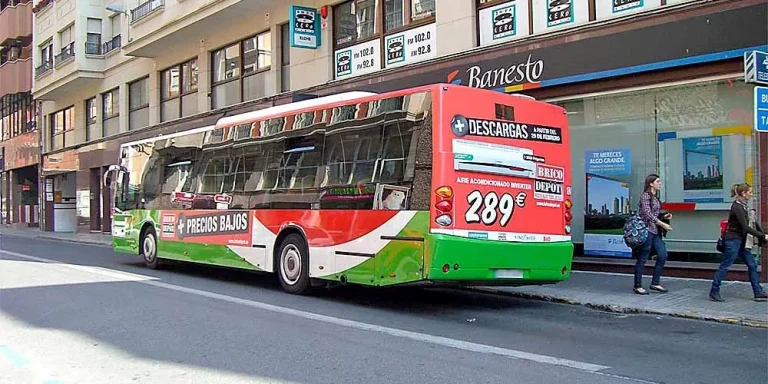 Publicidad Autobus Elche_TRASERA INTEGRAL