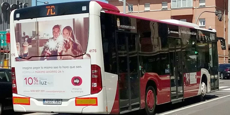Publicidad Autobus León_TRASERA INTEGRAL