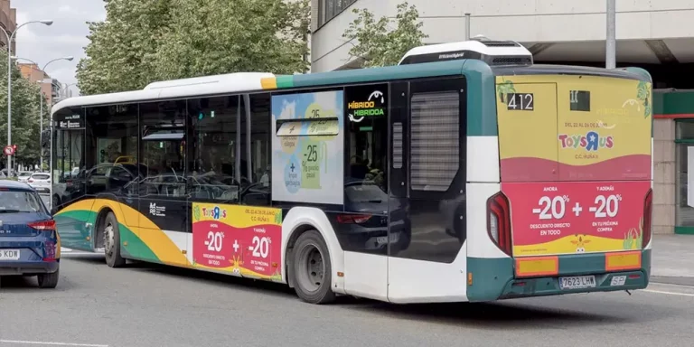 Publicidad Autobus Pamplona_TRASERA INTEGRAL
