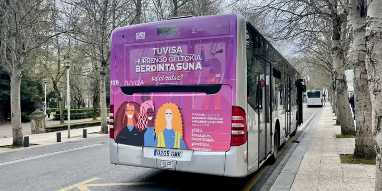 Publicidad Autobus Vitoria_Trasera Integral